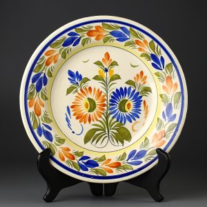 Винтажная глубокая тарелка с цветочным орнаментом Henriot Quimper