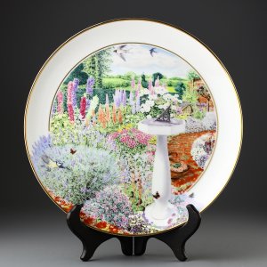 Винтажная декоративная тарелка Franklin Porcelain "June" Сад в июне