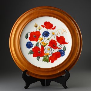 Винтажная декоративная тарелка в деревянной раме Royal Albert "Cornfield Poppies" Маки