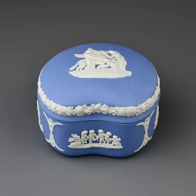Винтажная английская шкатулка Голубой бисквит Пегас Wedgwood Blue Jasperware Pegasus