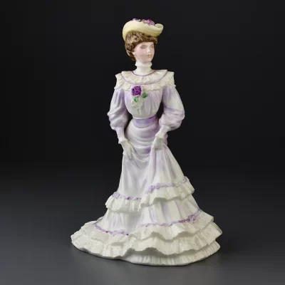 Винтажная фарфоровая статуэтка Дама Девушка Луиза в аскоте Англия Coalport Golden Age Louisa at Ascot