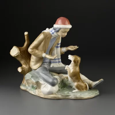 Винтажная фарфоровая статуэтка Юноша с собакой Lladro NAO Talking to the Dog