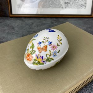 Винтажная шкатулка Aynsley "Cottage Gardren" в форме яйца