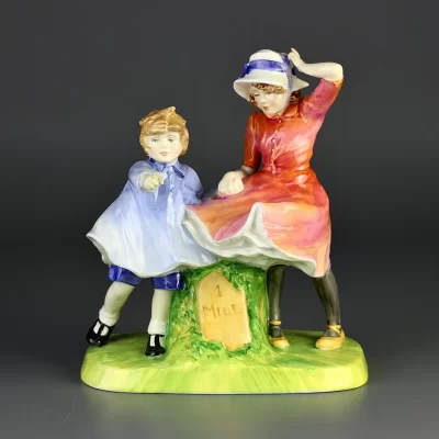 Винтажная фарфоровая статуэтка Дети Девочки Англия Royal Doulton 3297 Milestone