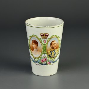 Антикварный английский коронационный стакан Crowned June 22 1911 Queen Mary King George V.