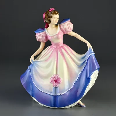 Винтажная фарфоровая статуэтка Англия Royal Doulton 3419 Angela Девушка Анджела