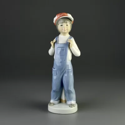 Винтажная фарфоровая статуэтка Испания Lladro 4898 Boy from Madrid Мальчик с гармонью