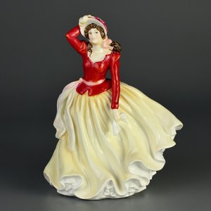 Винтажная фарфоровая статуэтка Англия Royal Doulton 4003 Alice Девушка Алиса