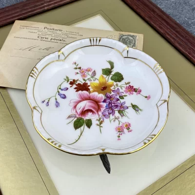 Винтажная фарфоровая розетка тарелочка Англия Royal Crown Derby Posies 1979 год