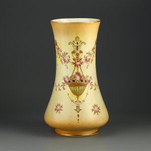 Антикварная английская ваза Crown Devon S Fielding & Co Etna