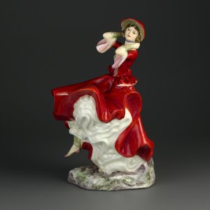 Винтажная фарфоровая статуэтка Девушка в красном платье Англия Royal Doulton 3253 Cheryl