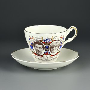 Винтажная фарфоровая чайная пара Англия Свадьба принца Уэльского и принцессы Дианы Marriage Prince of Wales and Lady Diana