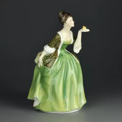 Винтажная фарфоровая статуэтка Дама в зелёном платье  с розой Англия Royal Doulton 2368 Fleur