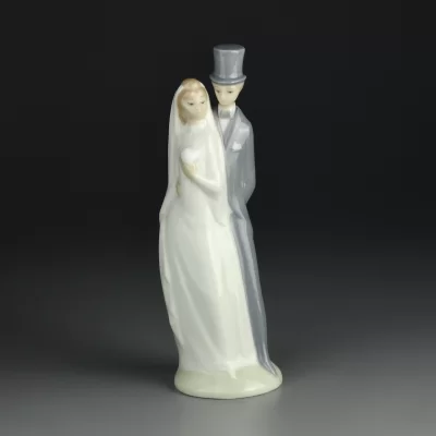 Винтажная фарфоровая статуэтка Жених и невеста Свадьба Испания Lladro NAO 109 Just Married