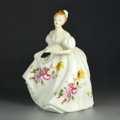 Винтажная фарфоровая статуэтка Дама с веером Англия Royal Doulton 3002 Marilyn
