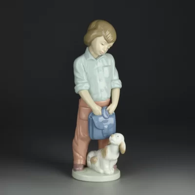 Винтажная фарфоровая статуэтка Мальчик с портфелем и собакой Испания Lladro NAO 1248 Unexpected Friend