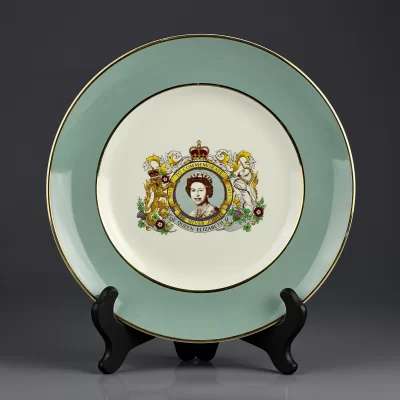 Винтажная английская тарелка Юбилей Королева Елизавета II To Commemorate The Silver Jubilee of Queen Elizabeth II 1977