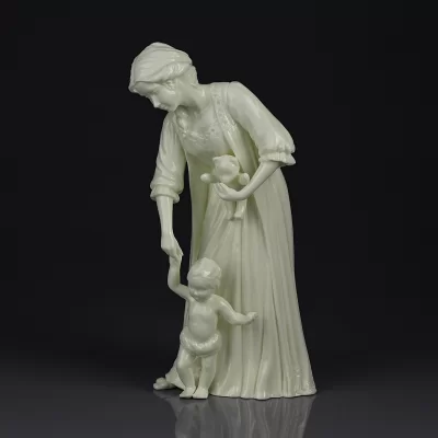Винтажная фарфоровая статуэтка Мать с ребёнком Англия Royal Worcester First Steps